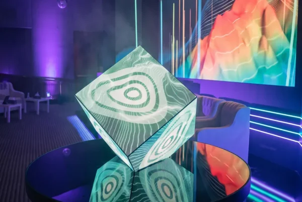 An LED cube reveal for a launch experience by FAIM